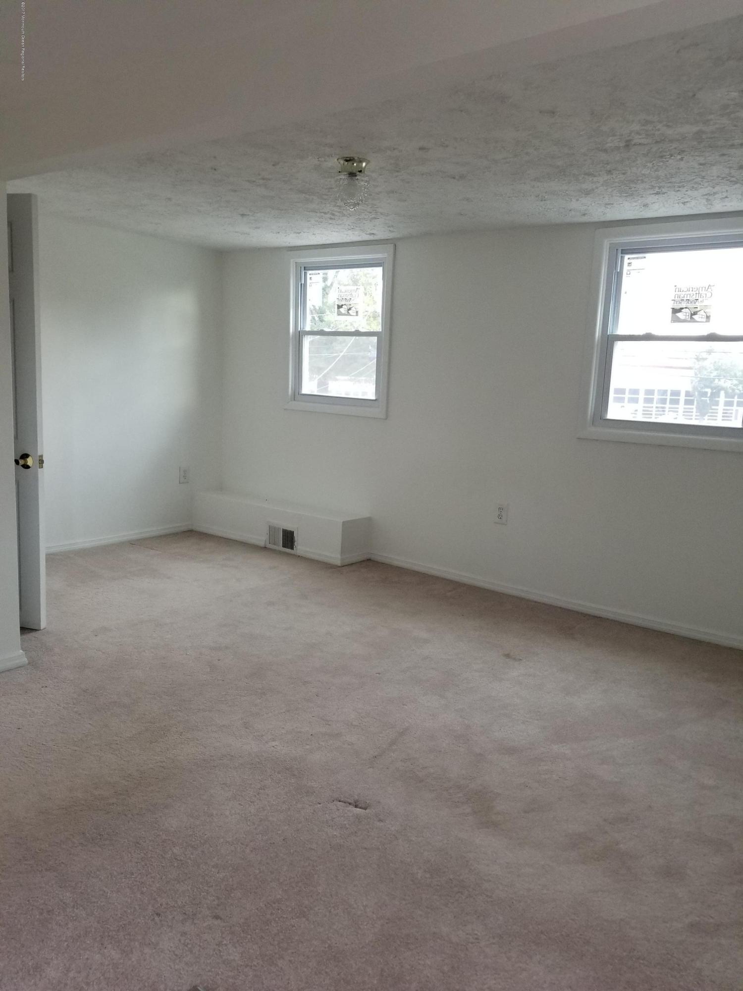 76 Racetrack Road East Brunswick, NJ 08816 - Photo 14 of 27 20171101_155947