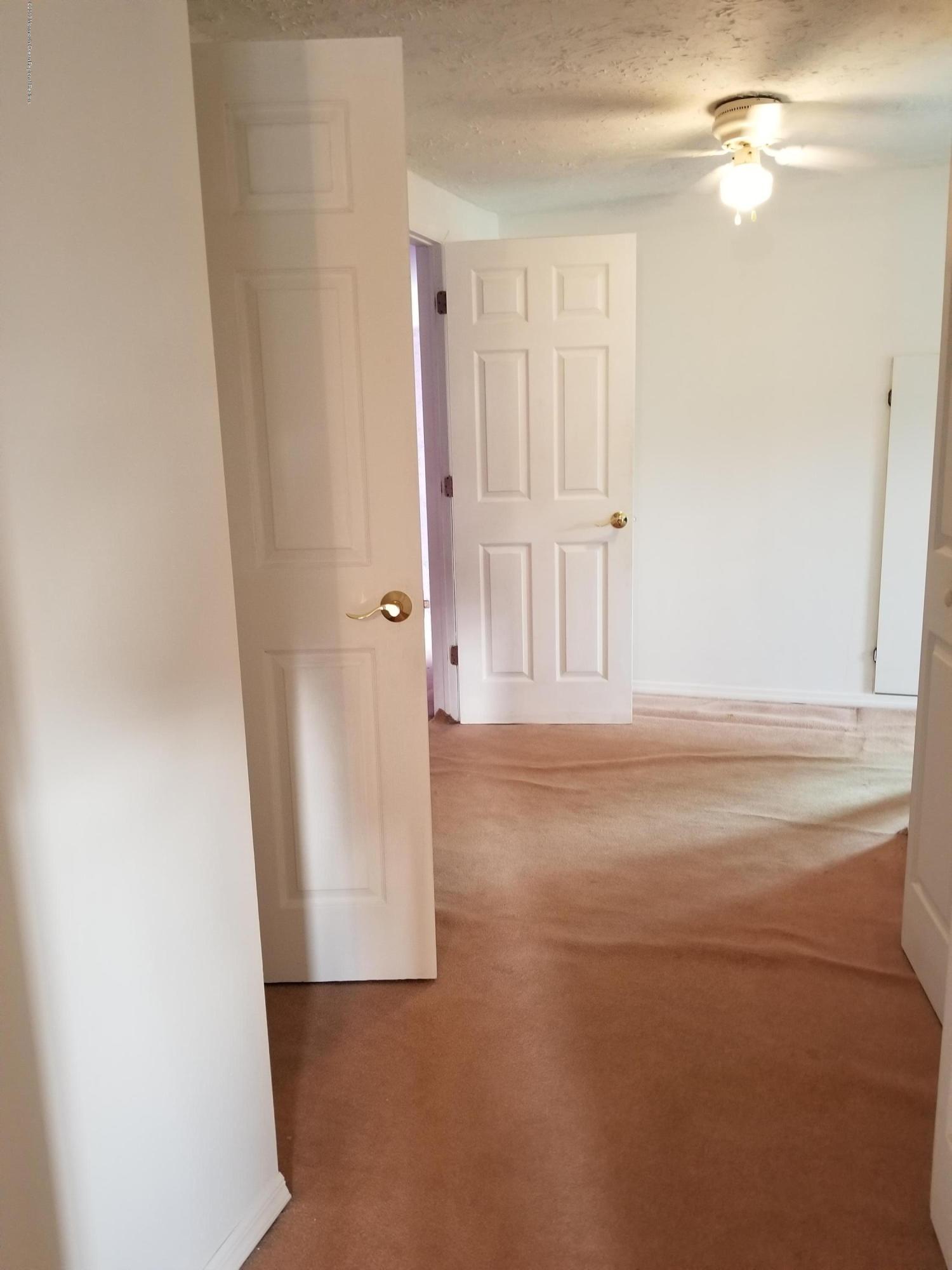 76 Racetrack Road East Brunswick, NJ 08816 - Photo 17 of 27 20171101_160040