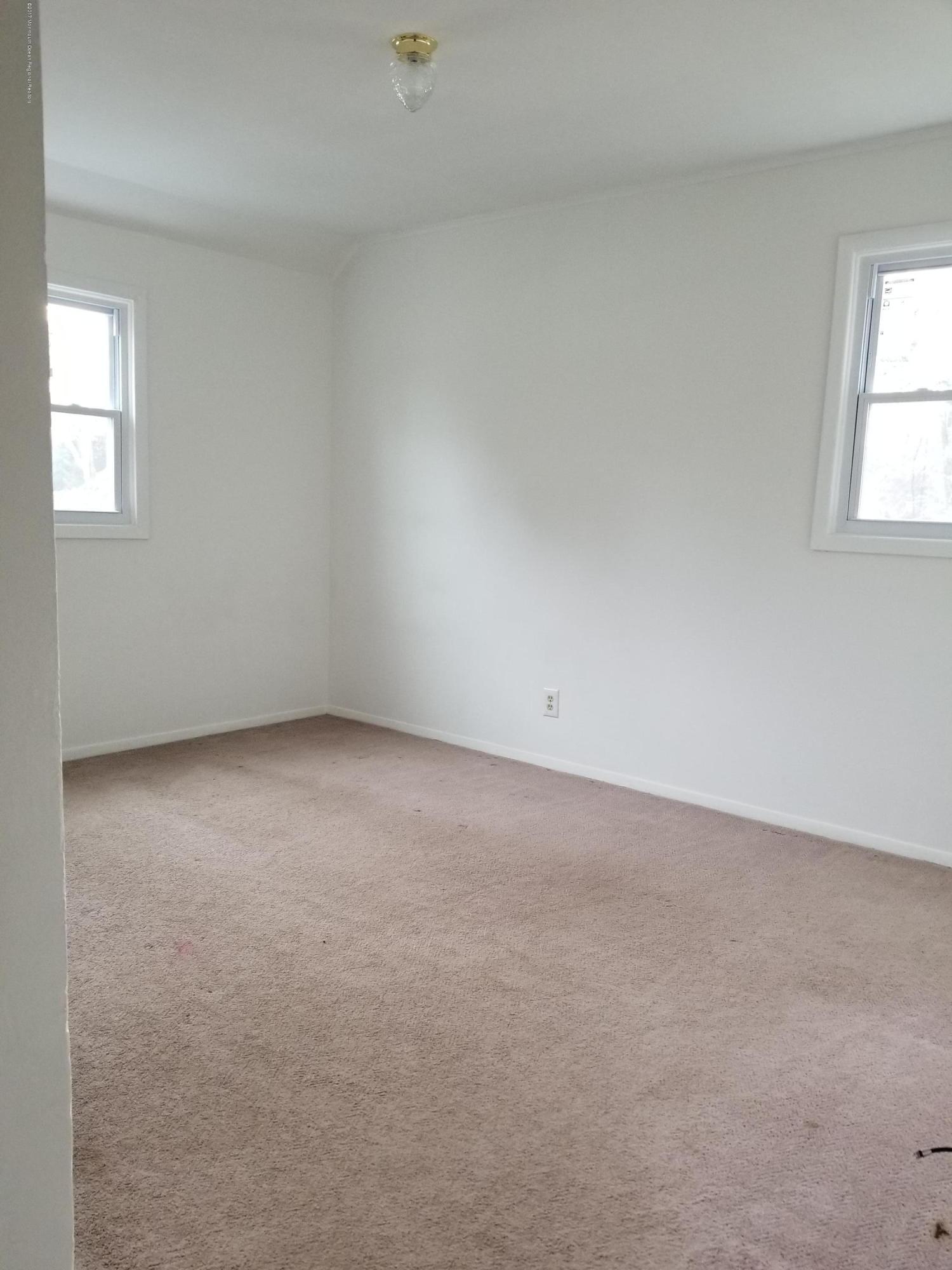 76 Racetrack Road East Brunswick, NJ 08816 - Photo 21 of 27 20171101_160219