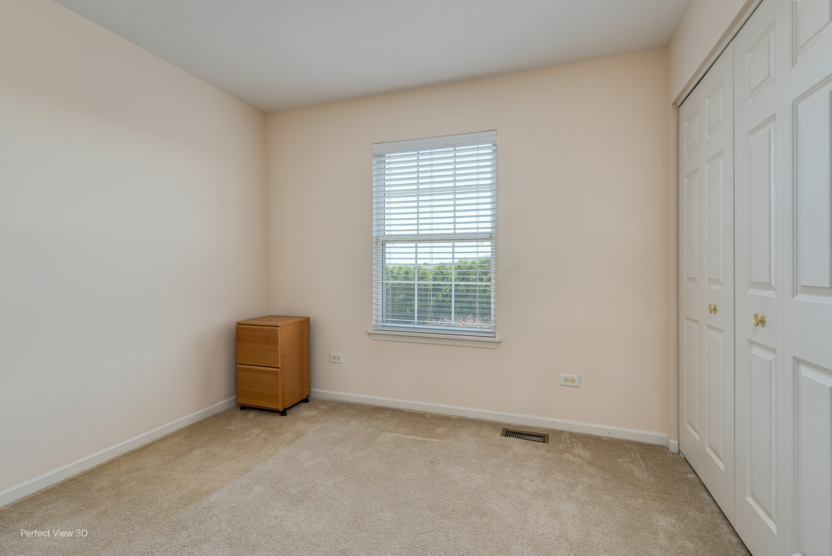 1606 Creekside Circle Minooka, IL 60447 - Photo 17 of 30 an empty room with windows