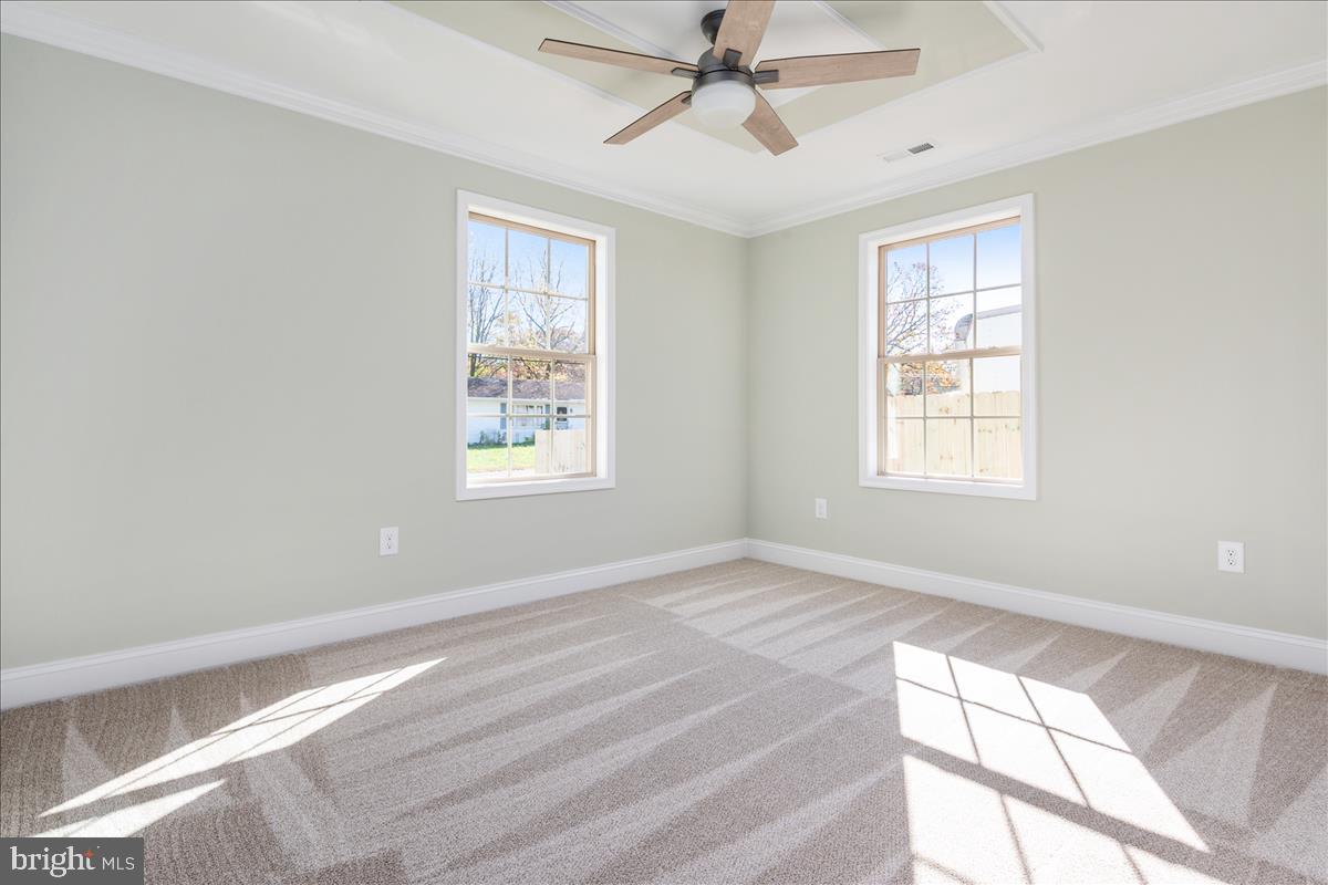 8392 Lockwood Road Pasadena, MD 21122 - Photo 12 of 37 Gallery Image 12