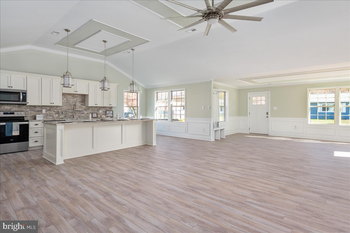 8392 Lockwood Road Pasadena, MD 21122 - Photo 28 of 37 Gallery Image 28