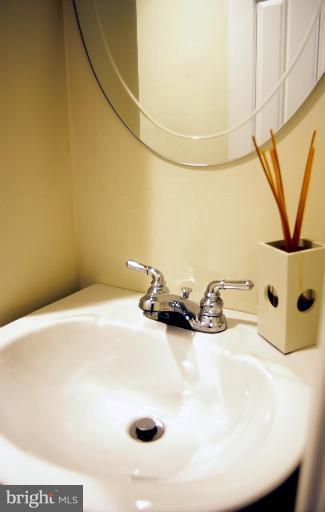 421 15th Street Southeast Washington, DC 20003 - Photo 18 of 30 Bath