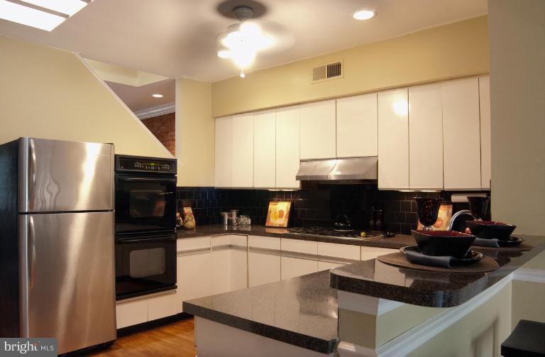 421 15th Street Southeast Washington, DC 20003 - Photo 21 of 30 Kitchen