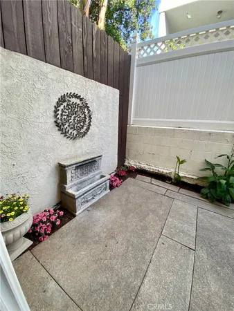 $668,800 | 1348 East Orange Grove Boulevard, Unit 8, Pasadena, CA 91104