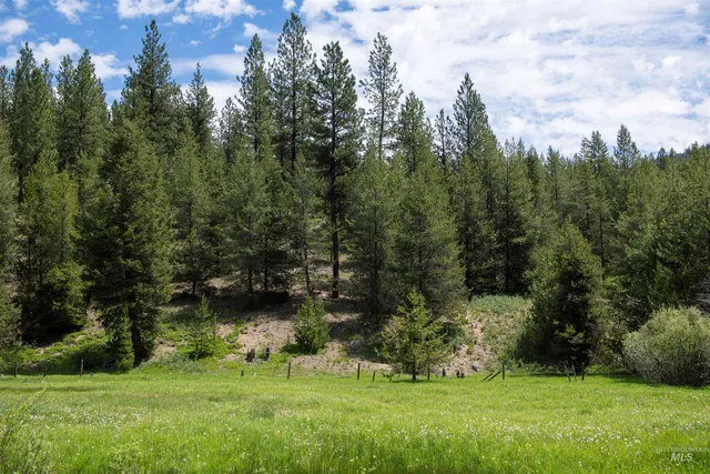 $380,375 | 27 Clear Creek Road, Cascade, ID 83611