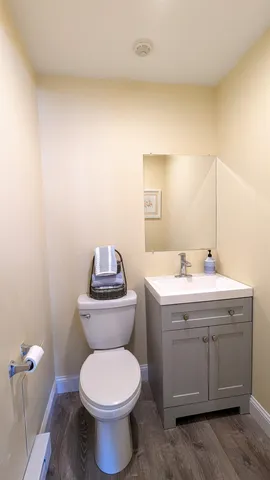 $1,900 | 60 Weirs Road, Unit F6, Gilford, NH 03249