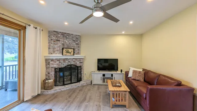 $1,900 | 60 Weirs Road, Unit F6, Gilford, NH 03249