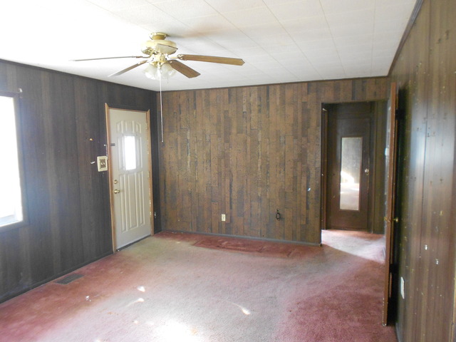 107 Luana Road Joliet, IL 60433 - Photo 3 of 17