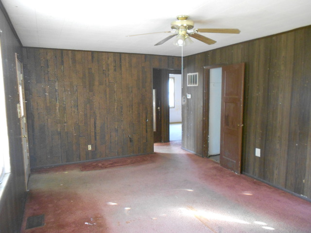 107 Luana Road Joliet, IL 60433 - Photo 4 of 17