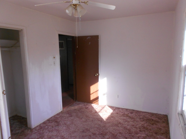 107 Luana Road Joliet, IL 60433 - Photo 8 of 17