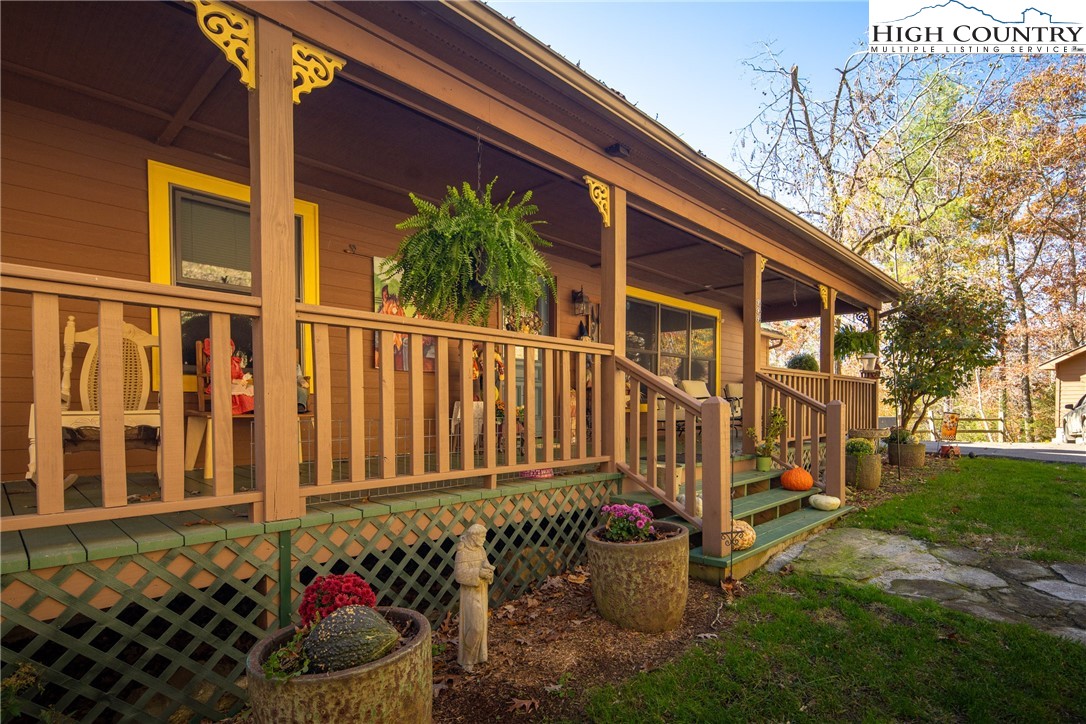 209 Wards Branch Road Sugar Grove, NC 28679 - Photo 4 of 50 Gallery Image 4