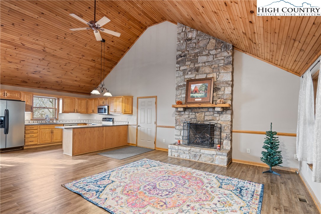 209 Wards Branch Road Sugar Grove, NC 28679 - Photo 7 of 50 Gallery Image 7