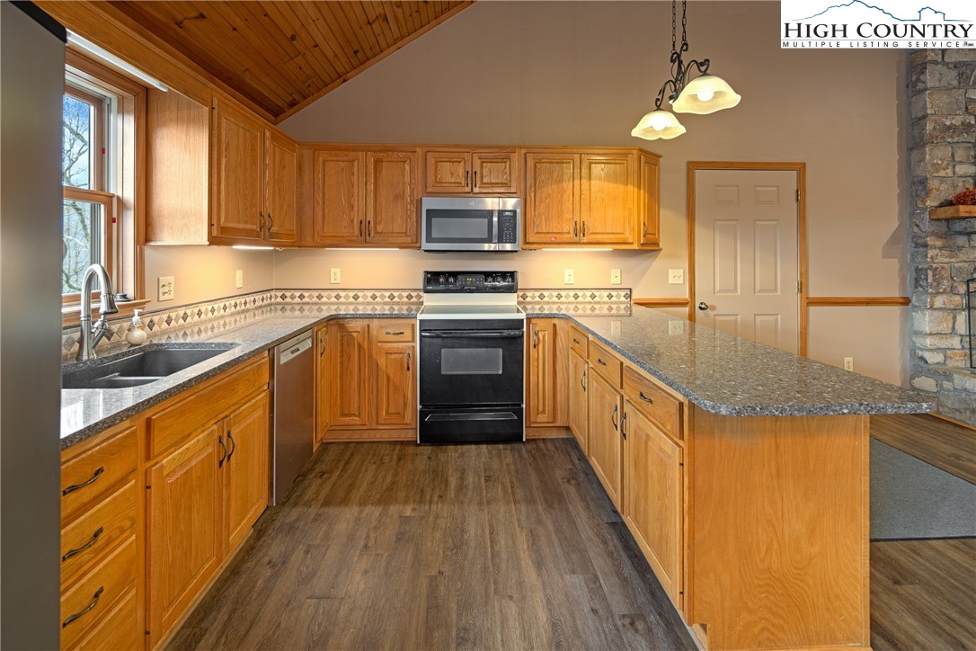 209 Wards Branch Road Sugar Grove, NC 28679 - Photo 8 of 50 Gallery Image 8