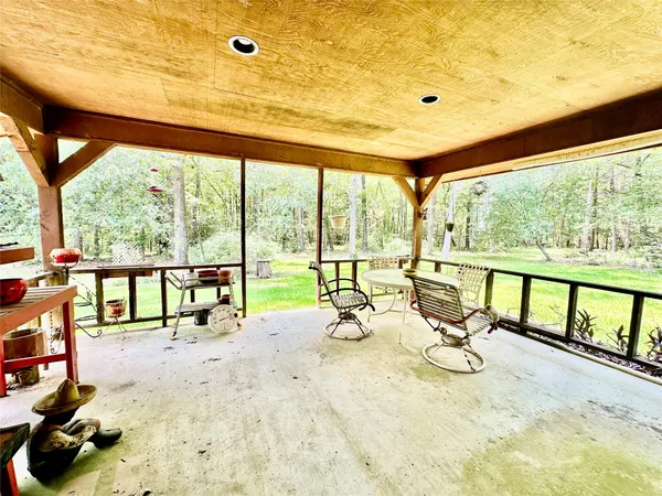 $448,900 | 222 County Road 3085, Colmesneil, TX 75938