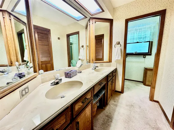 $448,900 | 222 County Road 3085, Colmesneil, TX 75938