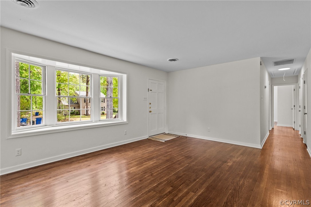 11137 Guilford Road North Chesterfield, VA 23235 - Photo 11 of 41 Gallery Image 11