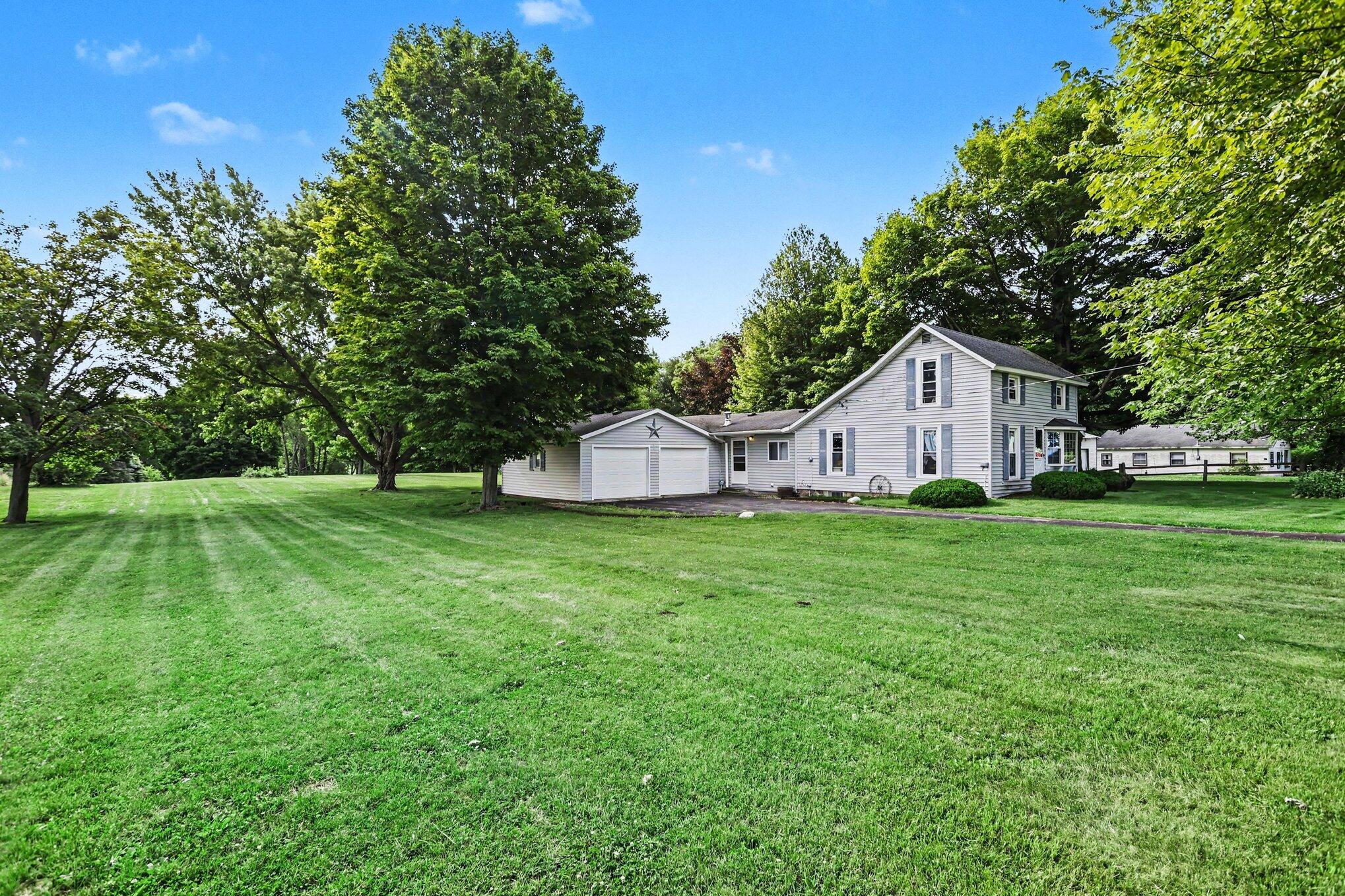 58655 Penn Road Cassopolis, MI 49031 - Photo 9 of 19 009_file_3565