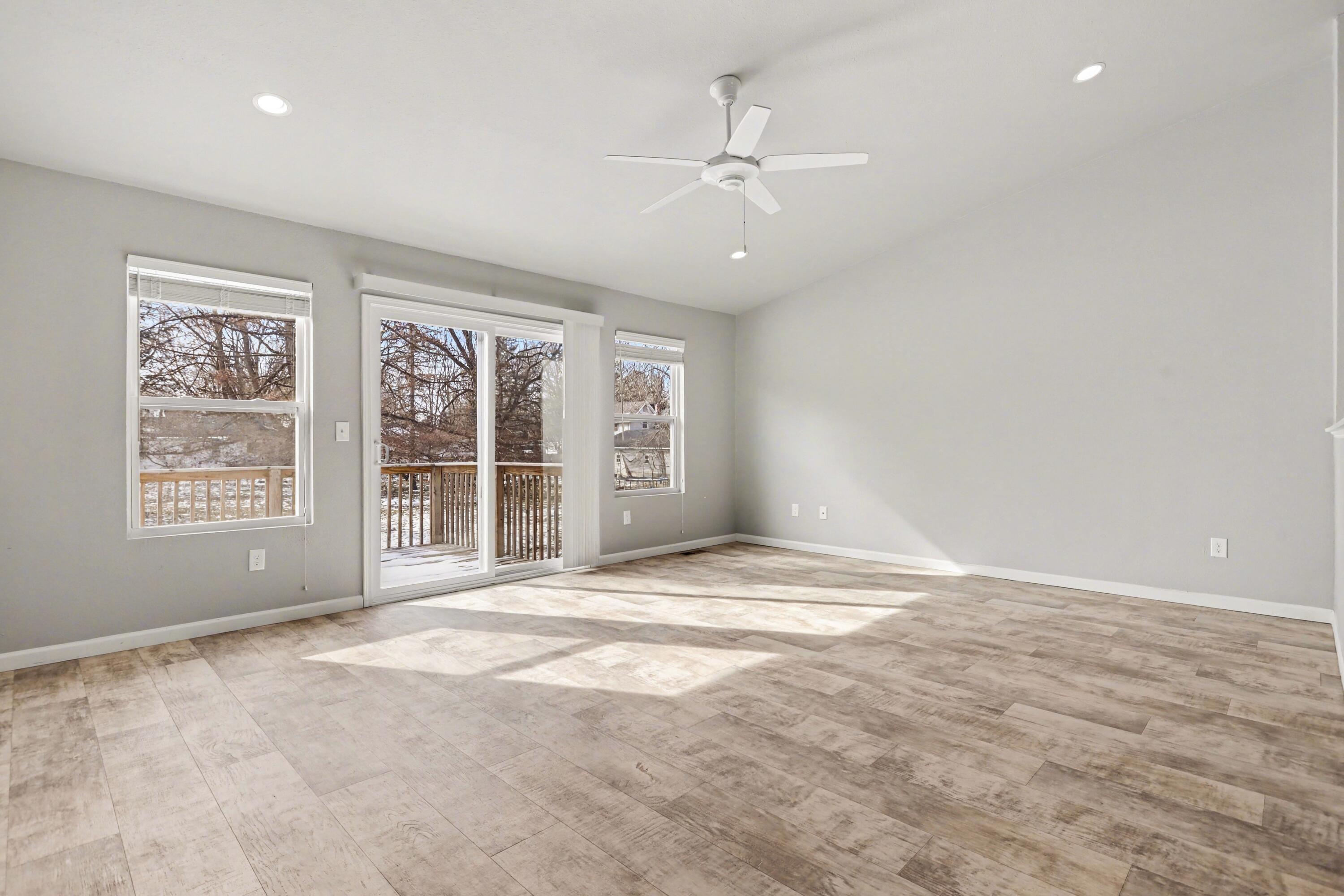 423 Ellsworth Street Bellevue, MI 49021 - Photo 10 of 18 VOB002-i2060-Great Room2