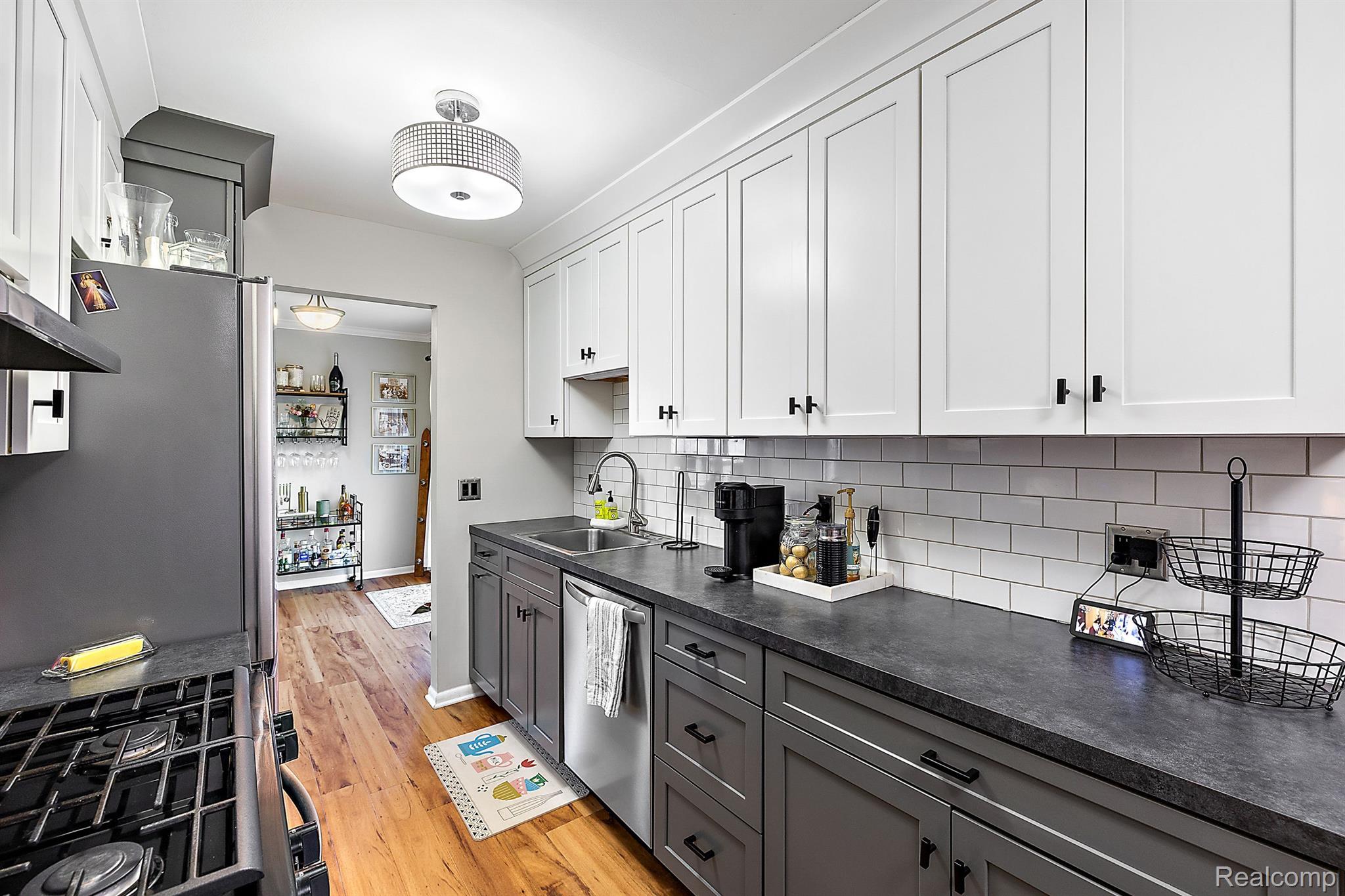 3433 Crooks Road Royal Oak, MI 48073 - Photo 8 of 28 Gallery Image 8