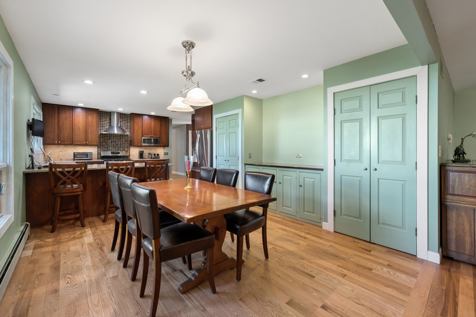 3605 Oak Ridge Road Crystal Lake, IL 60012 - Photo 5 of 24