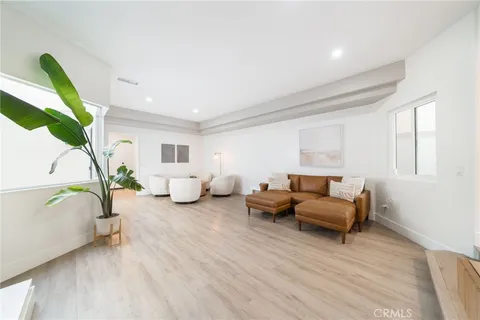 $2,795,000 | 511 9th Street, Huntington Beach, CA 92648