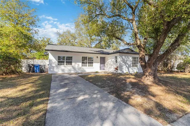 $345,000 | 204 Circle Hill Drive, Brandon, FL 33510