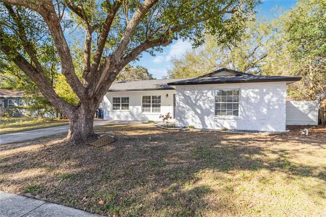 $345,000 | 204 Circle Hill Drive, Brandon, FL 33510