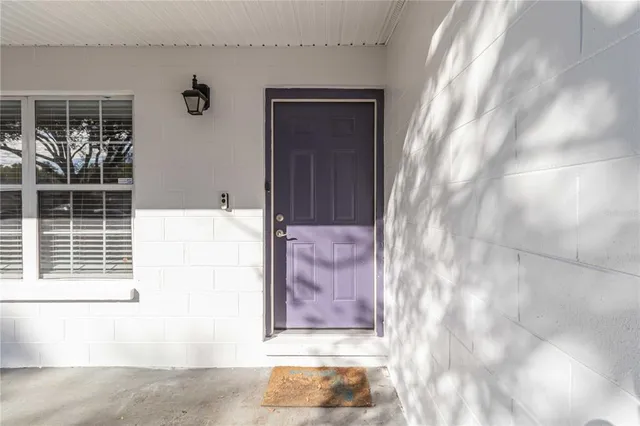 $345,000 | 204 Circle Hill Drive, Brandon, FL 33510