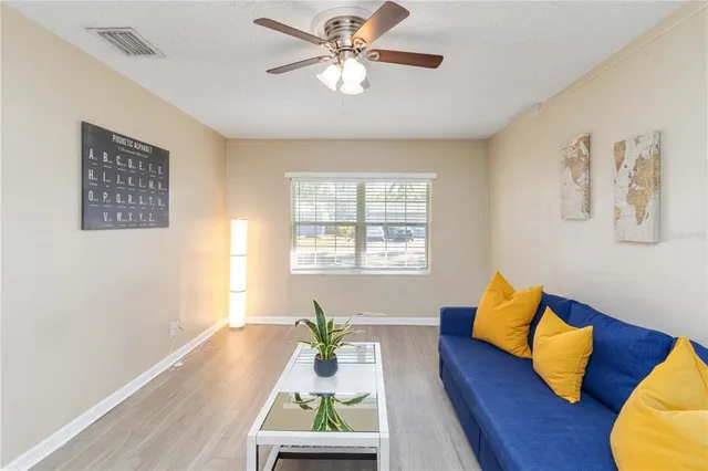 $345,000 | 204 Circle Hill Drive, Brandon, FL 33510