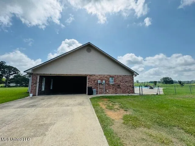 $385,000 | 1168 Clem Nettles Road, Jayess, MS 39641