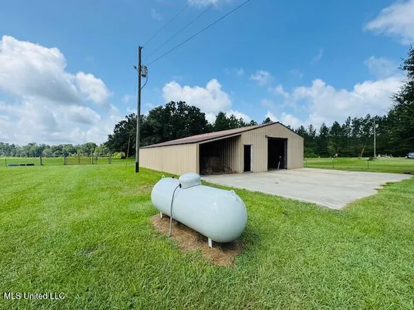 $375,000 | 1168 Clem Nettles Road, Jayess, MS 39641