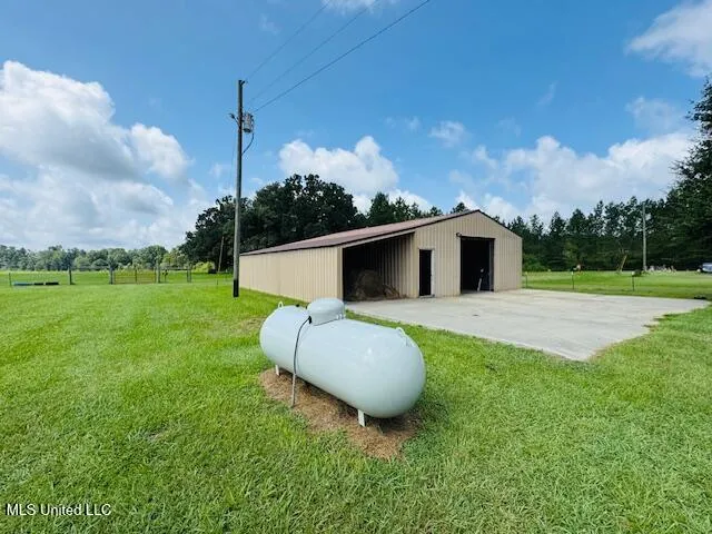 $385,000 | 1168 Clem Nettles Road, Jayess, MS 39641