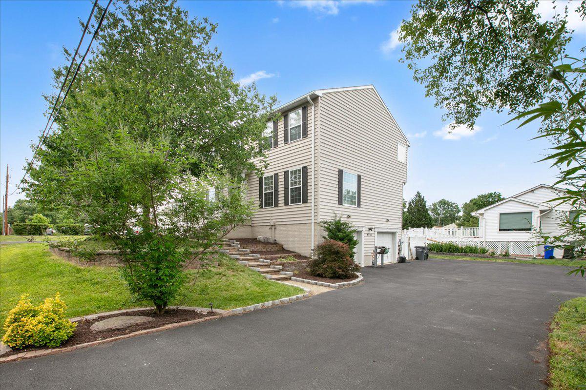 4724 Pole Road Alexandria, VA 22309 - Photo 50 of 54 Charming home with lush greenery.