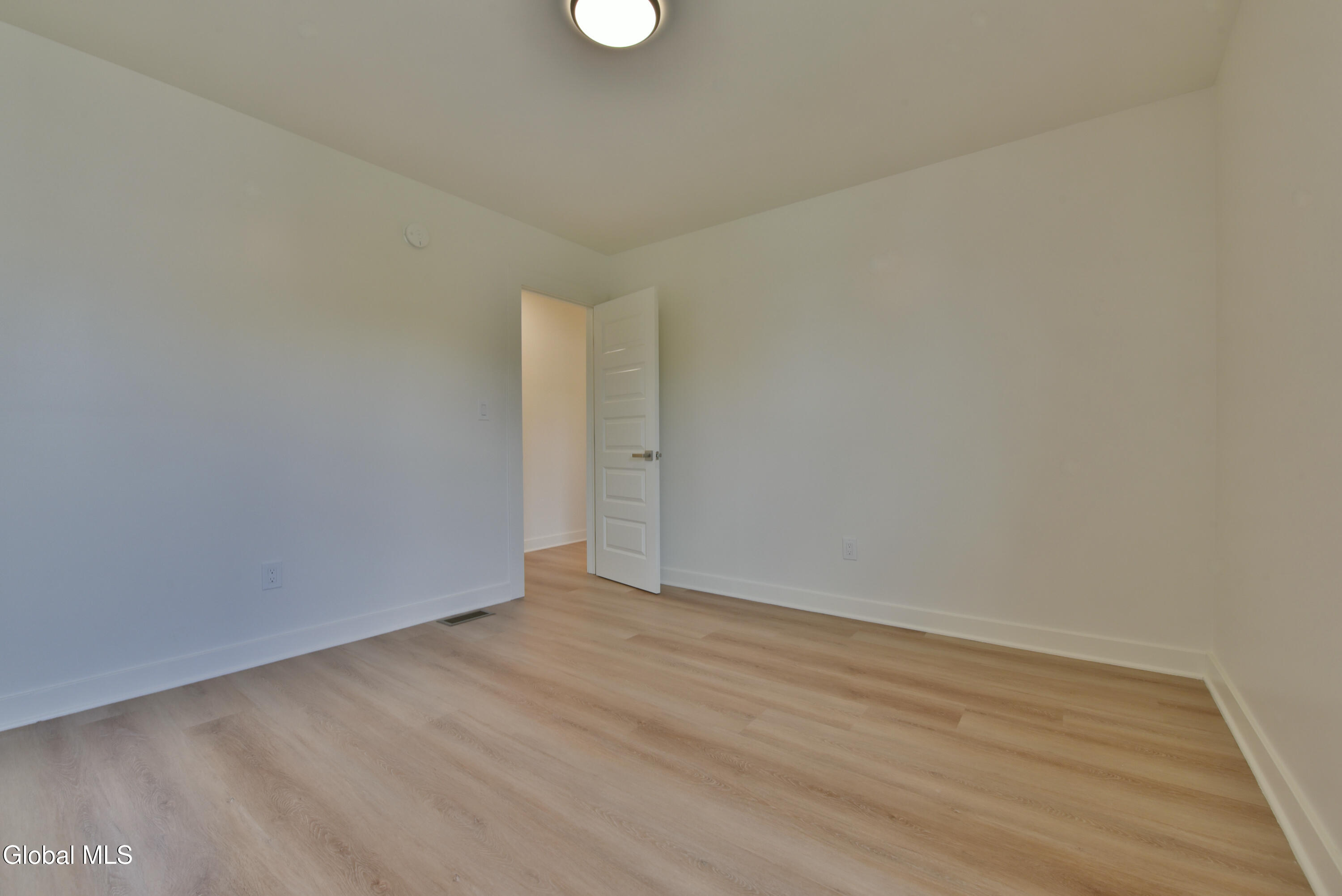 802 South Ravine Road Niskayuna, NY 12309 - Photo 47 of 60 44