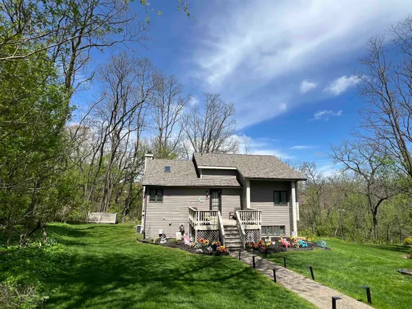 $440,000 | 39 Valleywood Lane, Galena, IL 61036