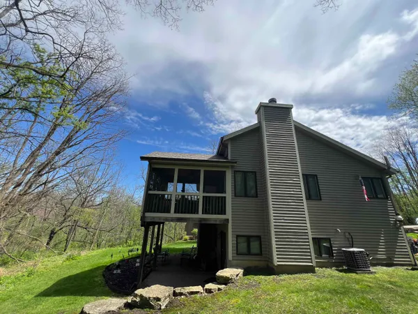 $440,000 | 39 Valleywood Lane, Galena, IL 61036