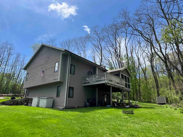 $440,000 | 39 Valleywood Lane, Galena, IL 61036