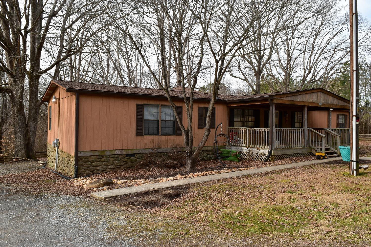 138 Summers Lane Amherst, VA 24521 - Photo 1 of 39 Gallery Image 1