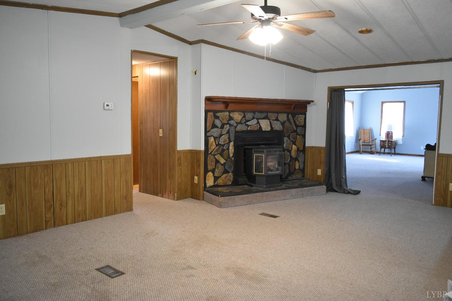 138 Summers Lane Amherst, VA 24521 - Photo 3 of 39 Gallery Image 3