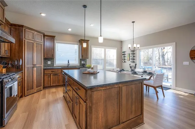 $489,500 | 18808 South Skyview Lane, Spring Hill, KS 66083