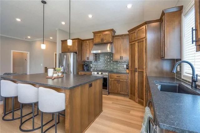 $489,500 | 18808 South Skyview Lane, Spring Hill, KS 66083