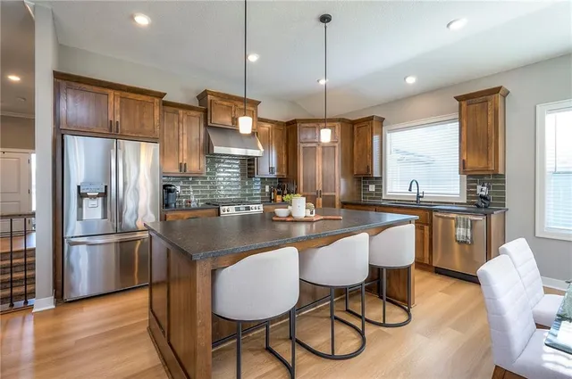 $489,500 | 18808 South Skyview Lane, Spring Hill, KS 66083