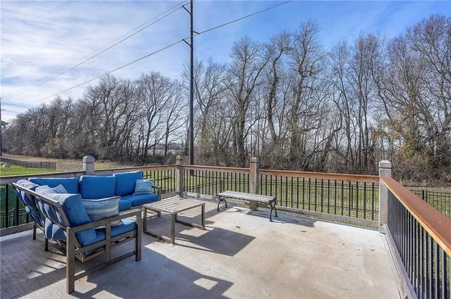 $489,500 | 18808 South Skyview Lane, Spring Hill, KS 66083