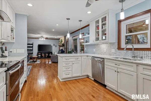 $310,000 | 2508 Charlack Avenue, Springfield, IL 62704