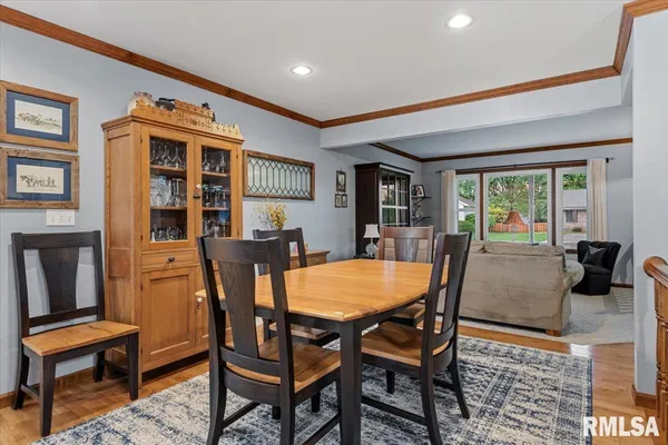 $310,000 | 2508 Charlack Avenue, Springfield, IL 62704