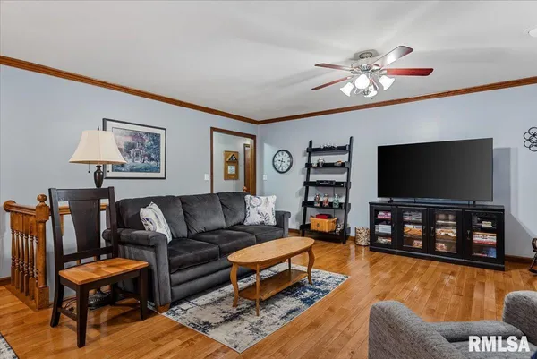 $310,000 | 2508 Charlack Avenue, Springfield, IL 62704