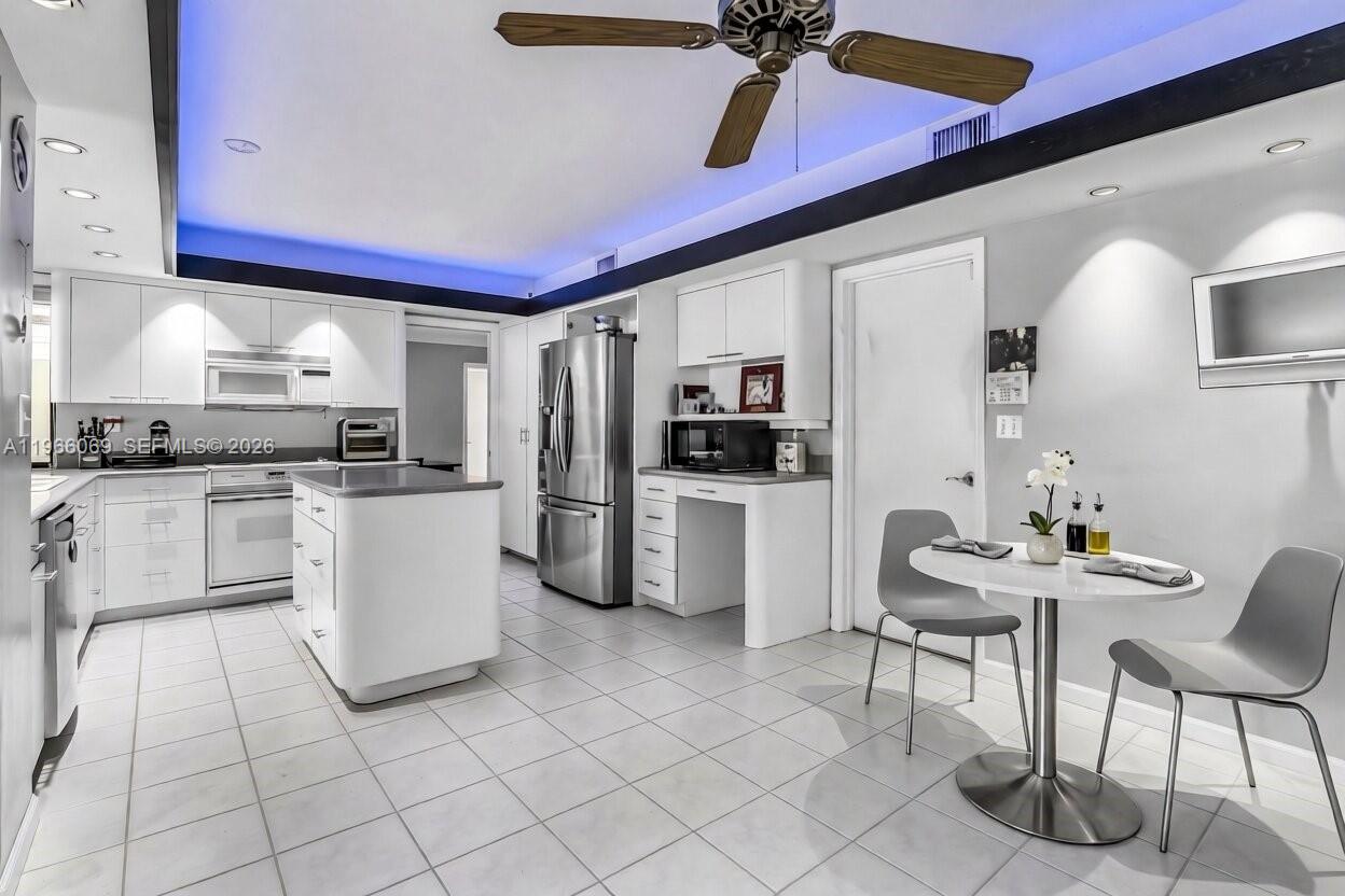 5201 Jefferson Street Hollywood, FL 33021 - Photo 15 of 28