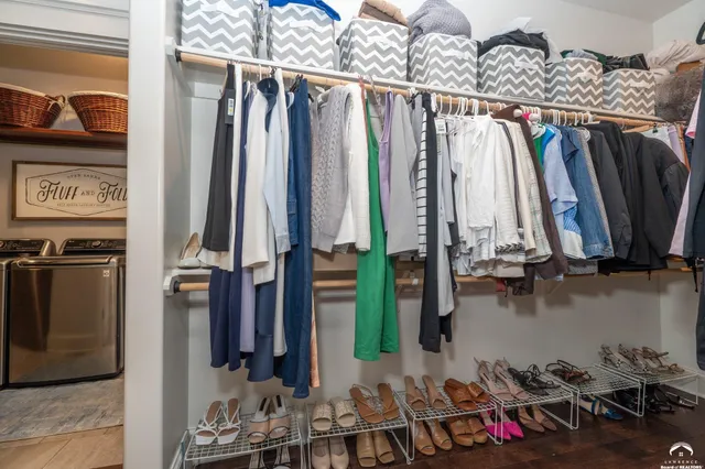 $915,000 | 237 Landon Court, Lawrence, KS 66049