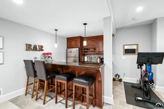 $915,000 | 237 Landon Court, Lawrence, KS 66049